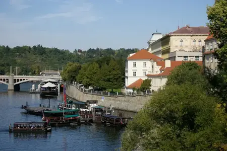 Možnosti potovanja in znamenitosti na avtocestah Češke