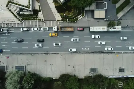 Od ponedeljka dalje pričakujte še poslabšanje že tako slabih prometnih razmer na cesti D2, ki se začne pri Záhorii.